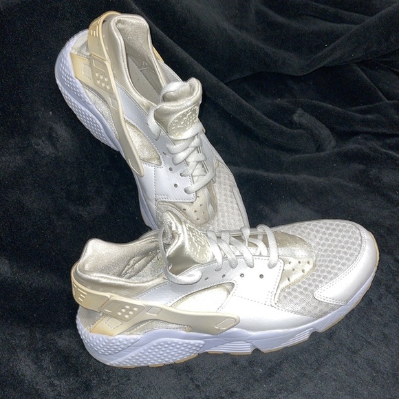 Air Huarache Size 11.5 Men - Picture 4 of 4